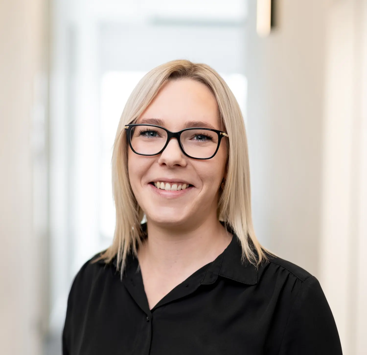 Janette Belgiovine-OK-Bau GmbH & Co. KG